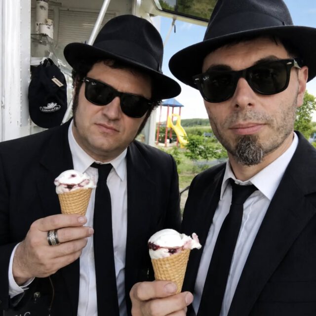 Eiscreme schmeckt immer, besonders in bester Gesellschaft.

#eiscreme #eismanufaktur #cool #erzgebirge