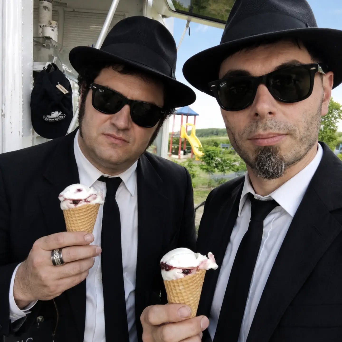 Eiscreme schmeckt immer, besonders in bester Gesellschaft.

#eiscreme #eismanufaktur #cool #erzgebirge