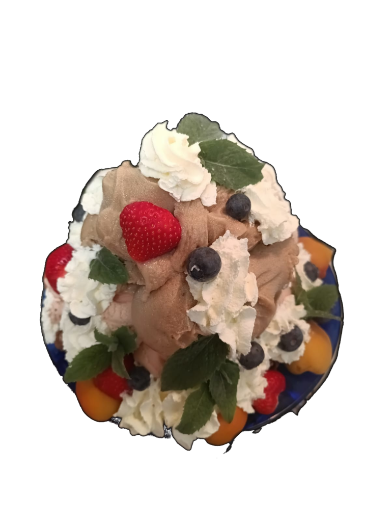 Eisbombenturm mit Sahne